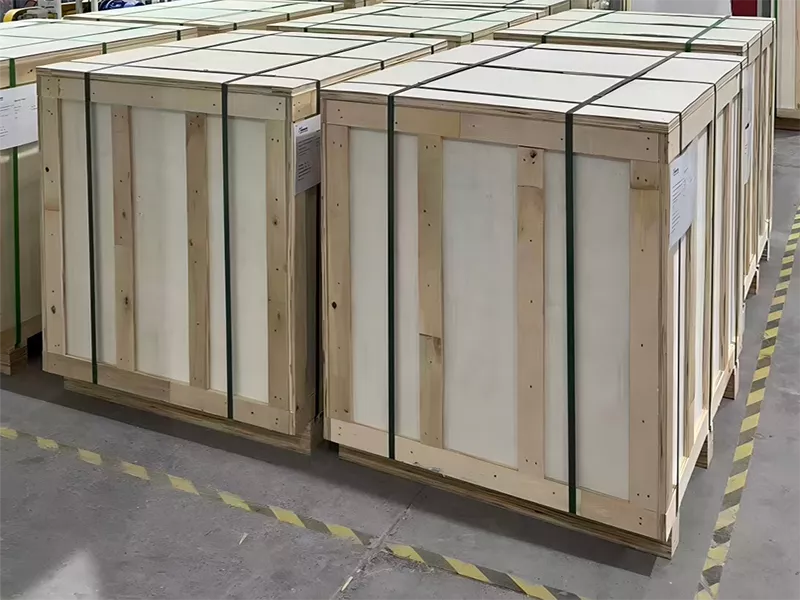Rewound aluminum alloy strip for cable armoring packed in moisture-proof wooden export crate with steel reinforced pallet protection